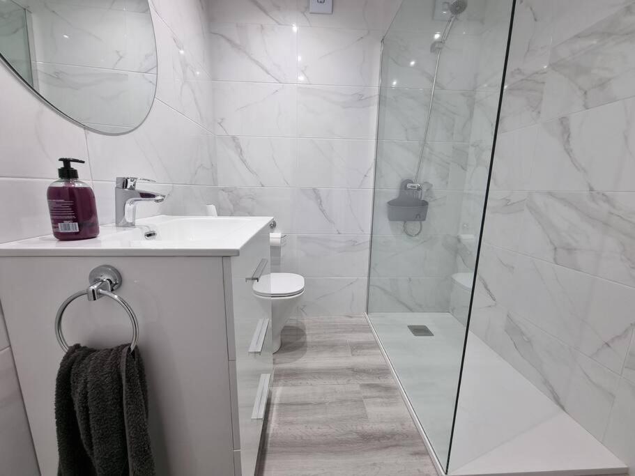 173A Amplio Apartamento Moderno Gijón Buitenkant foto